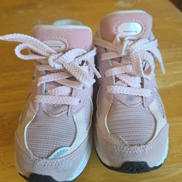 New Balance 2002R Girls Toddler Athletic Shoes 'Pink Sand' IC2002SK Sz 9C - Picture 7 of 10